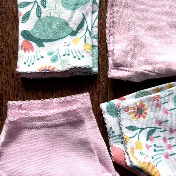 Carter’s Mix and Match PJ Set size 4T - Picture 9 of 13